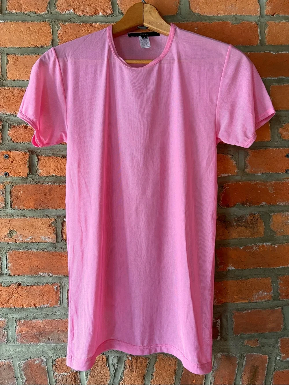 GUCCI Vintage Y2K Ultra-Sheer Pink Mesh T-Shirt - size S (Early Frida Giannini)